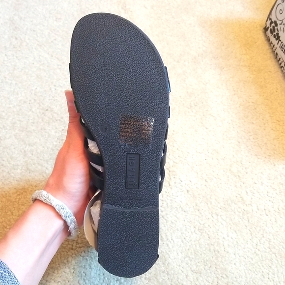 NEW- Brash Gladiator Sandals, Black, Size 7.5 - Picture 4 of 5